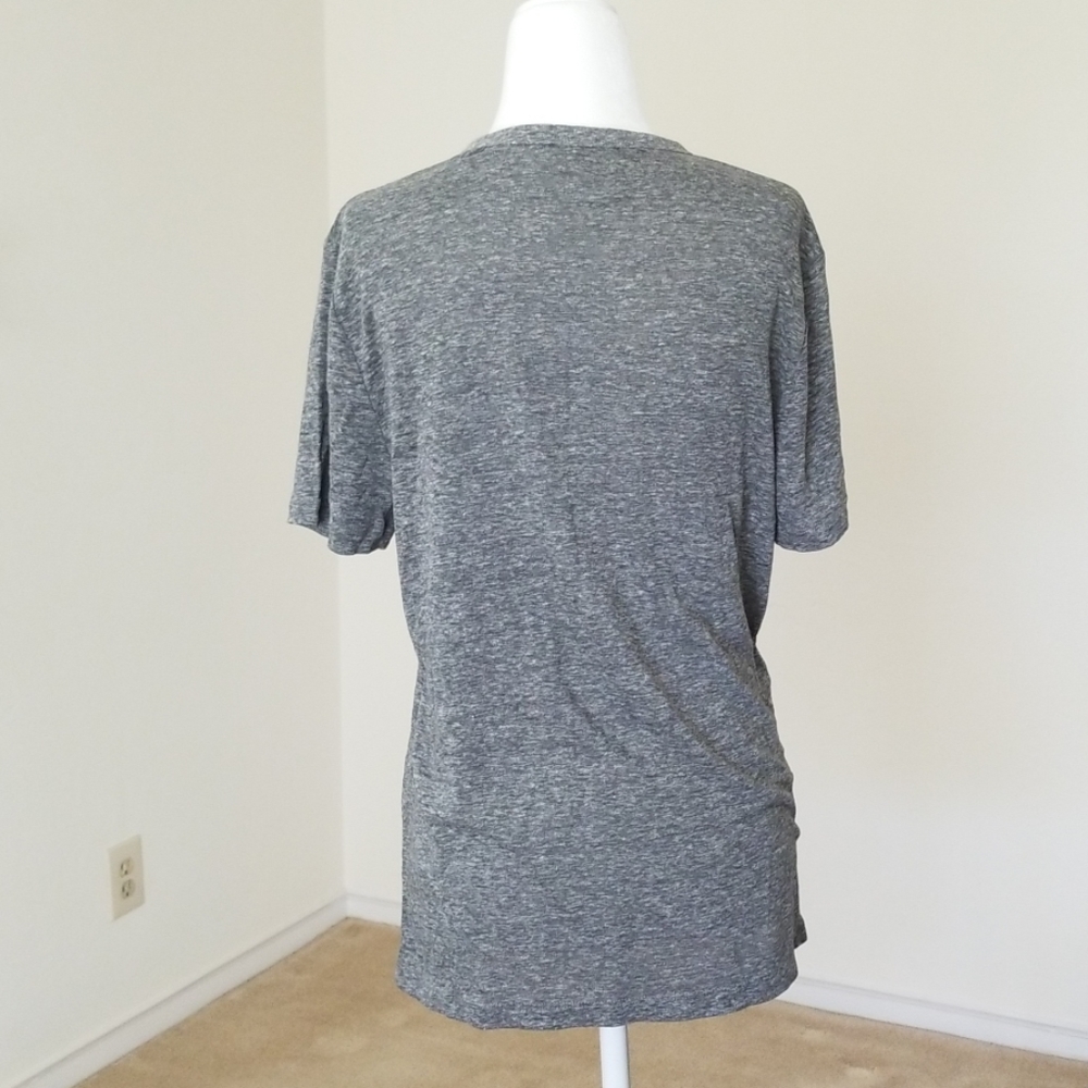 Gray tee - Picture 3 of 4